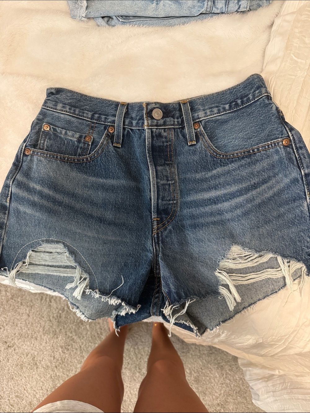 Dark Blue Levi’s 501 short
